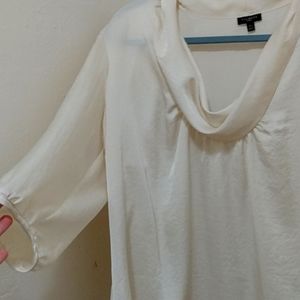 TALBOTS Blouse - Beautiful Silky Feel - Cream - XL Petite